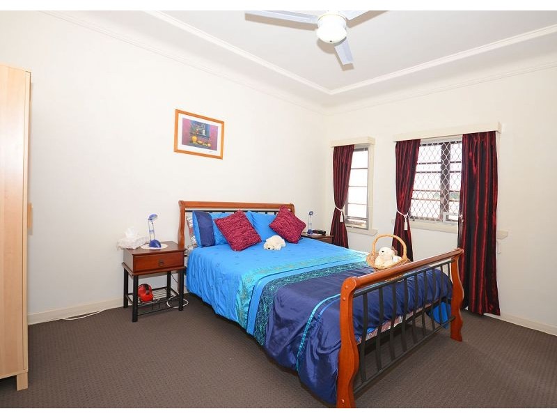 32 Brighton Street, Point Vernon QLD 4655