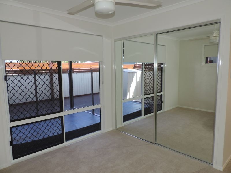 24 Pilot Street, Urangan QLD 4655