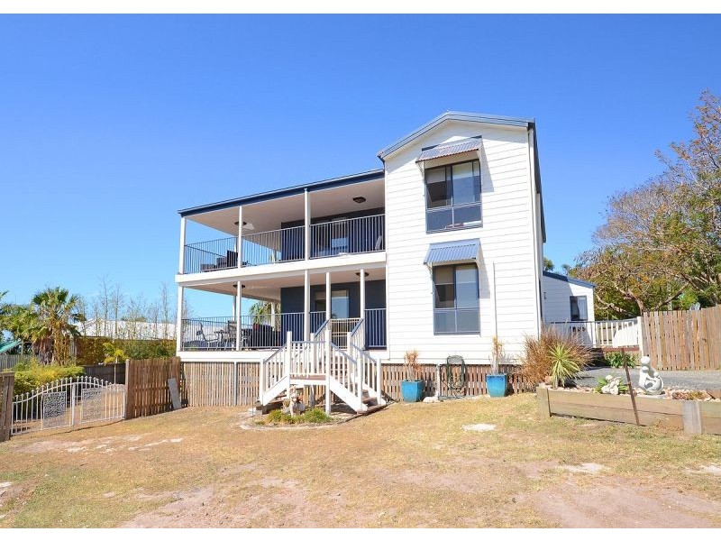 6 Deeds Court, Dundowran Beach QLD 4655