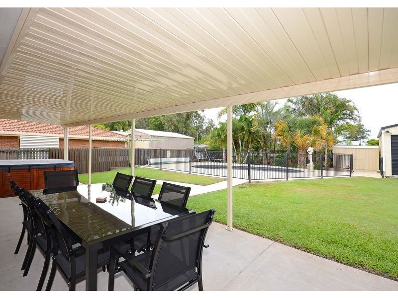 5 Vanda Street, Urangan QLD 4655