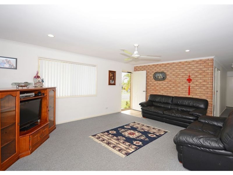 5 Vanda Street, Urangan QLD 4655