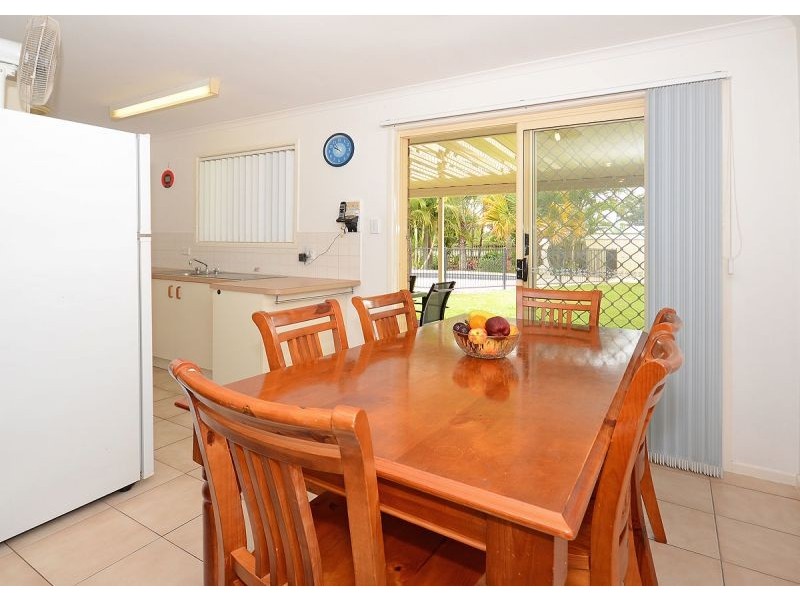 5 Vanda Street, Urangan QLD 4655