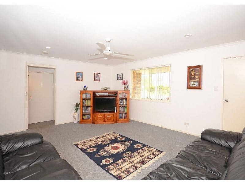 5 Vanda Street, Urangan QLD 4655