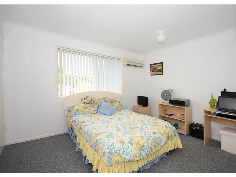 5 Vanda Street, Urangan QLD 4655