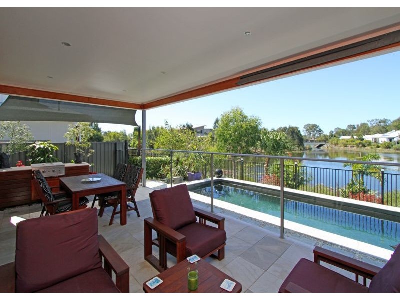 7 Satinwood Avenue, Urraween QLD 4655