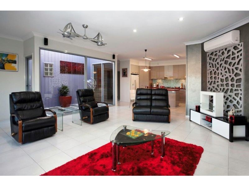 7 Satinwood Avenue, Urraween QLD 4655