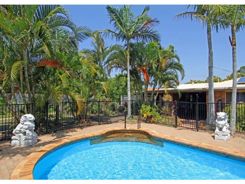 52-54 Garden Drive, Urangan QLD 4655