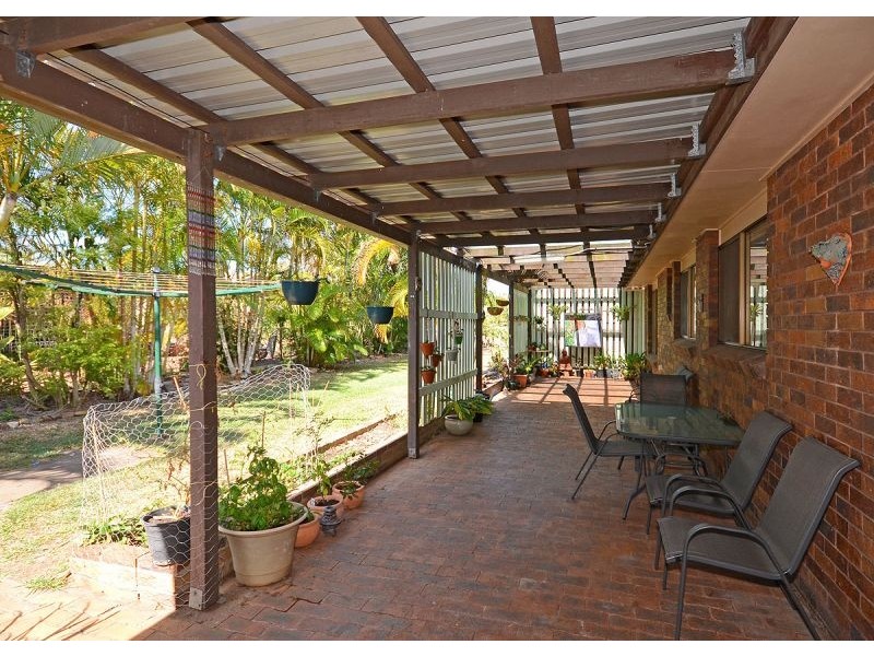 2 Michelle Drive, Point Vernon QLD 4655