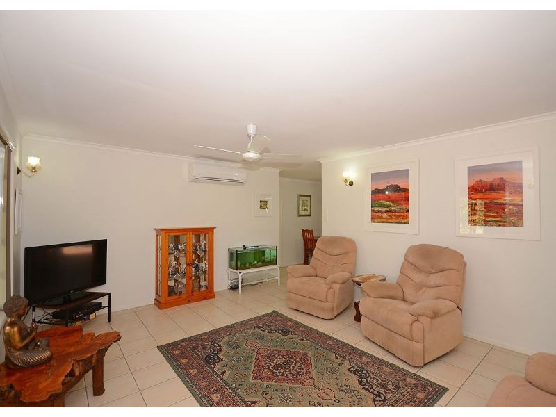 2 Michelle Drive, Point Vernon QLD 4655
