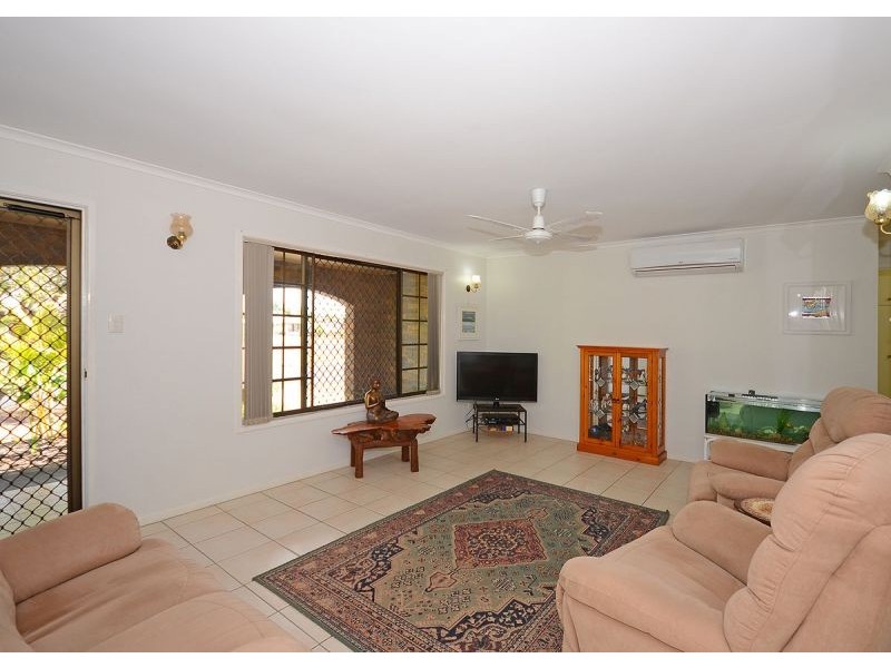 2 Michelle Drive, Point Vernon QLD 4655