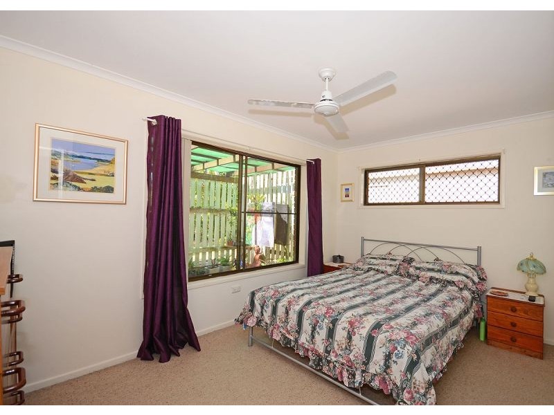 2 Michelle Drive, Point Vernon QLD 4655