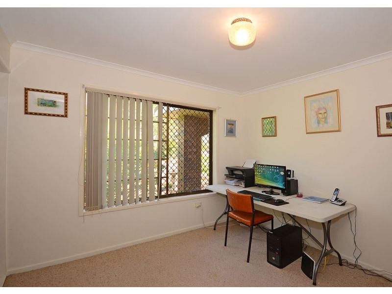 2 Michelle Drive, Point Vernon QLD 4655