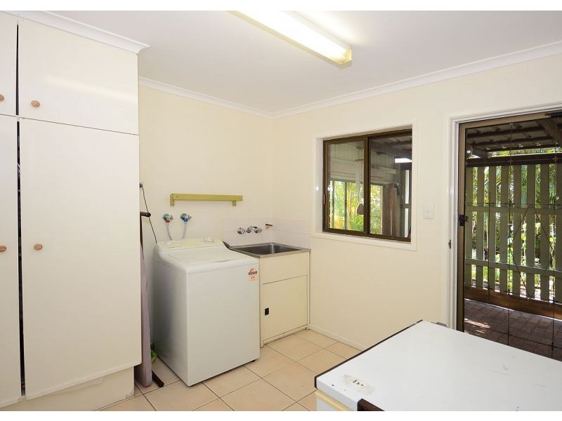 2 Michelle Drive, Point Vernon QLD 4655