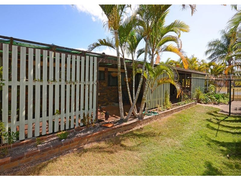 2 Michelle Drive, Point Vernon QLD 4655