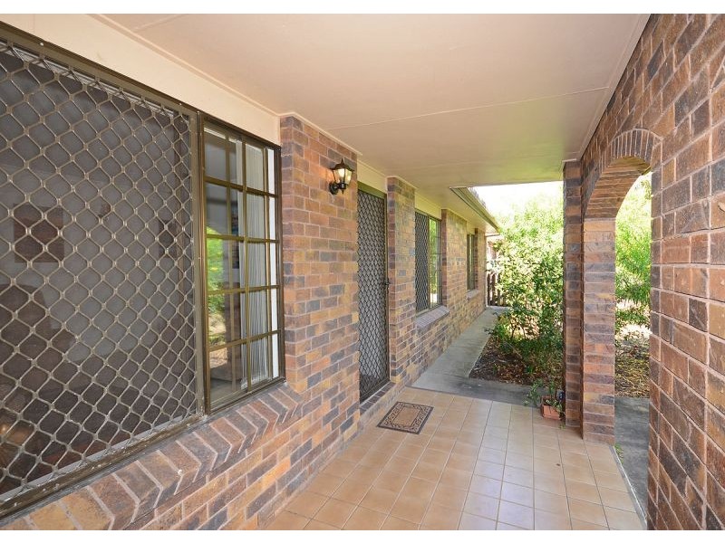 2 Michelle Drive, Point Vernon QLD 4655