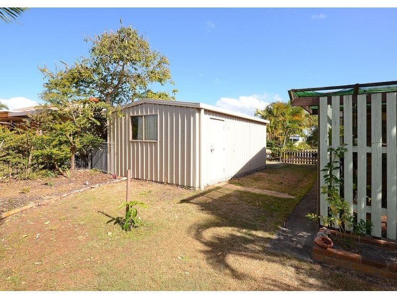 2 Michelle Drive, Point Vernon QLD 4655