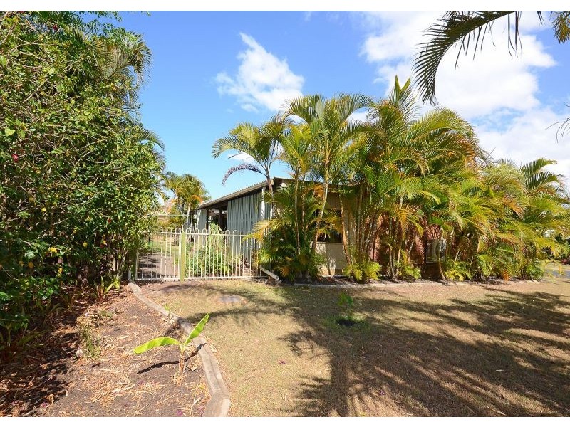 2 Michelle Drive, Point Vernon QLD 4655