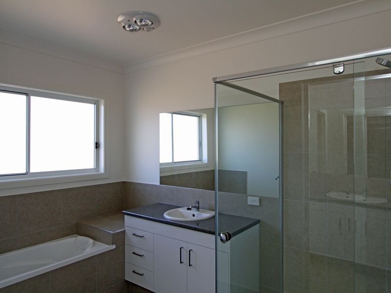 4 Chani Close, Wondunna QLD 4655