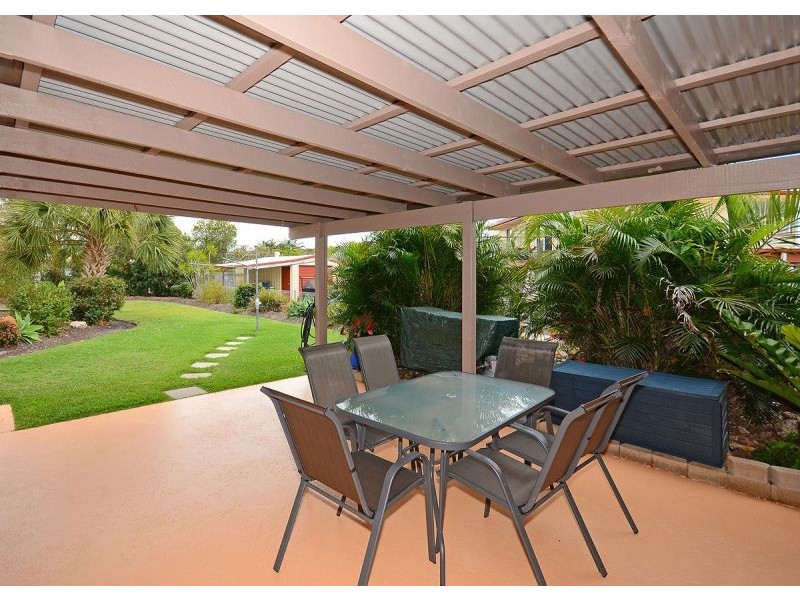 5 Cassandra Crescent, Urangan QLD 4655