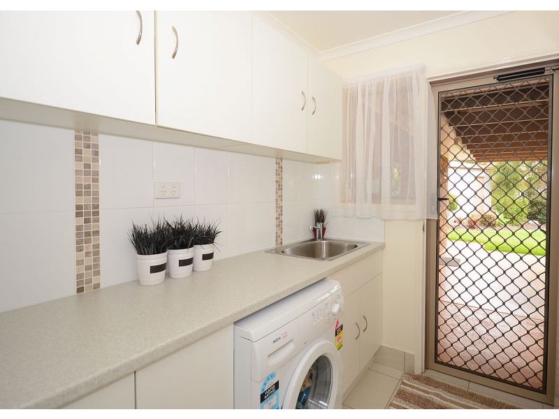 5 Cassandra Crescent, Urangan QLD 4655