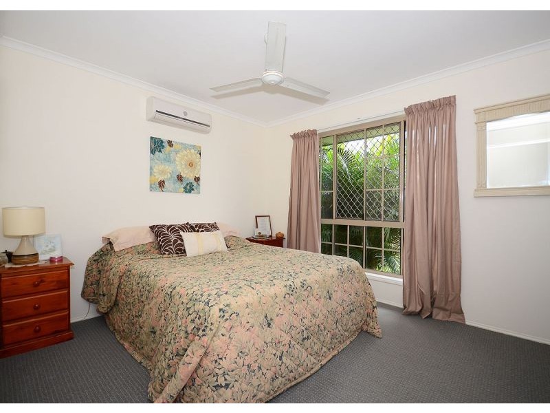 5 Cassandra Crescent, Urangan QLD 4655