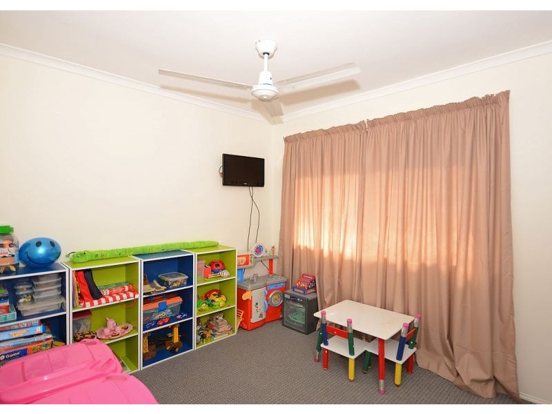 5 Cassandra Crescent, Urangan QLD 4655