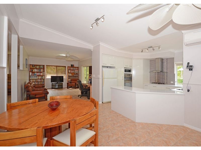 10 Kauri Court, Dundowran Beach QLD 4655