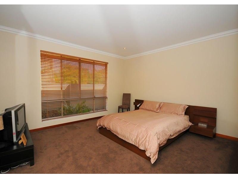 2/13 Cypress Street, Torquay QLD 4655