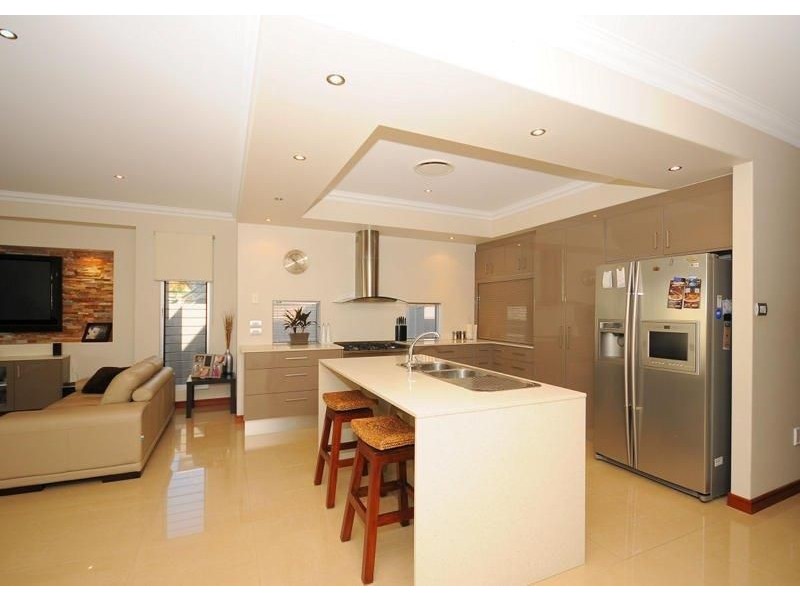 2/13 Cypress Street, Torquay QLD 4655