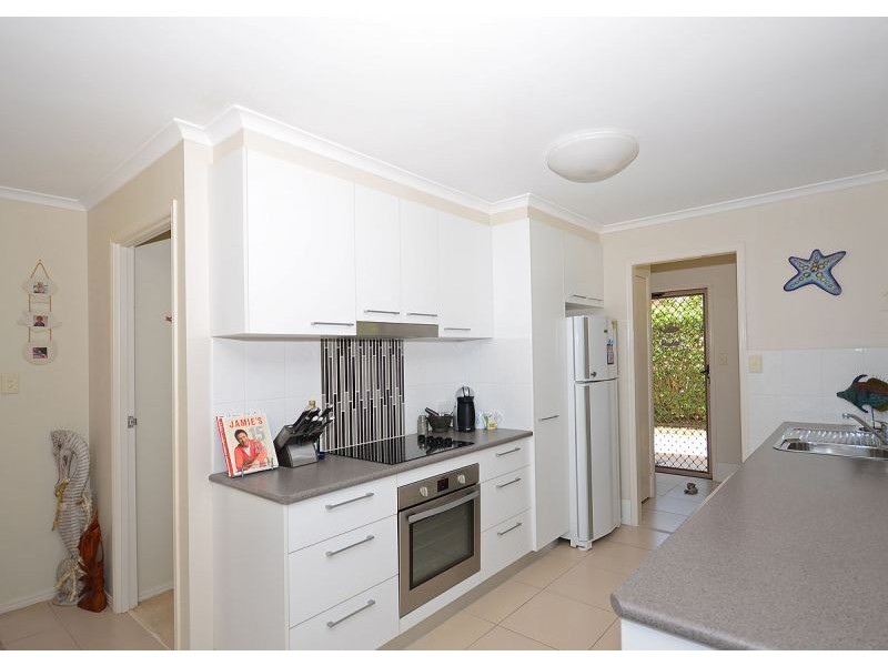 21 Rachael Street, Point Vernon QLD 4655