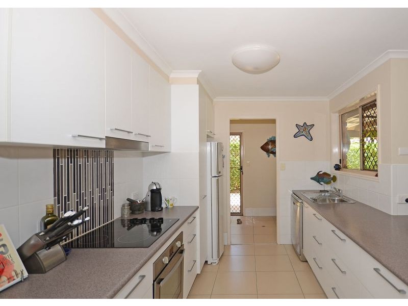 21 Rachael Street, Point Vernon QLD 4655