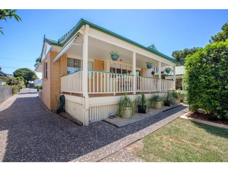 66 King Street, Urangan QLD 4655