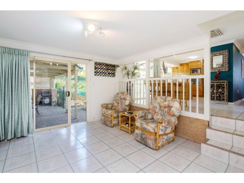 66 King Street, Urangan QLD 4655