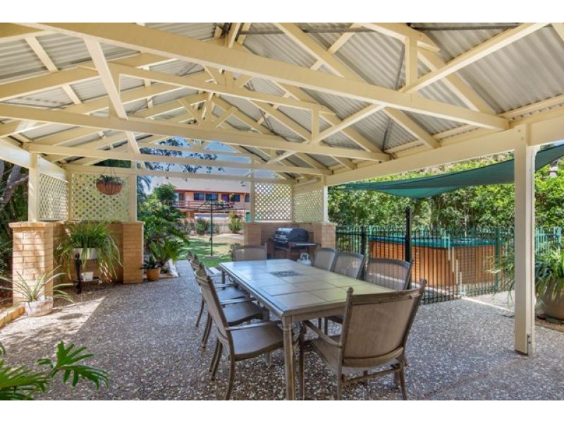 66 King Street, Urangan QLD 4655