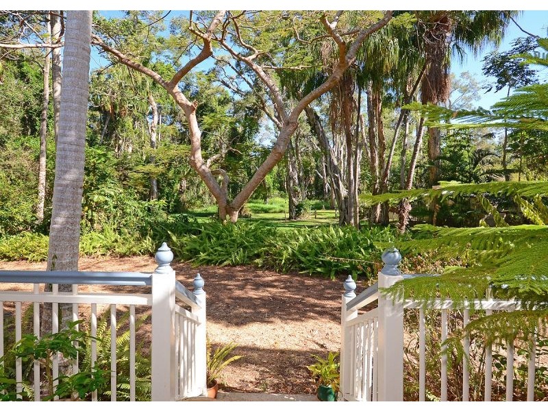 6 Flora Court, Dundowran Beach QLD 4655