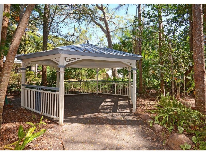 6 Flora Court, Dundowran Beach QLD 4655