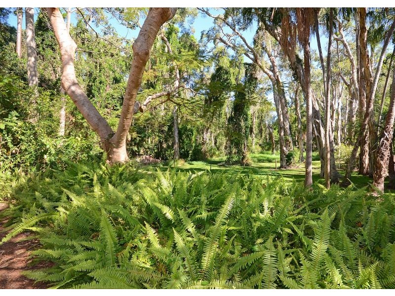 6 Flora Court, Dundowran Beach QLD 4655