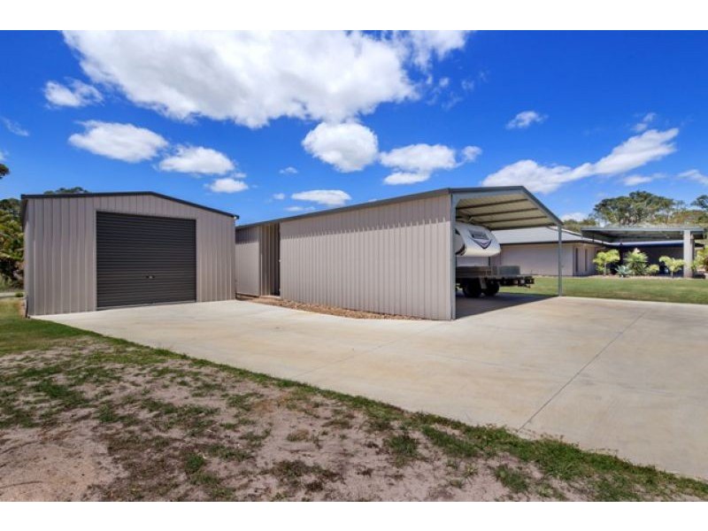 21 Senor Avenue, Urangan QLD 4655