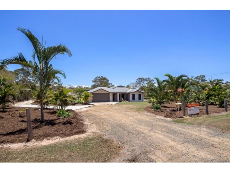21 Senor Avenue, Urangan QLD 4655