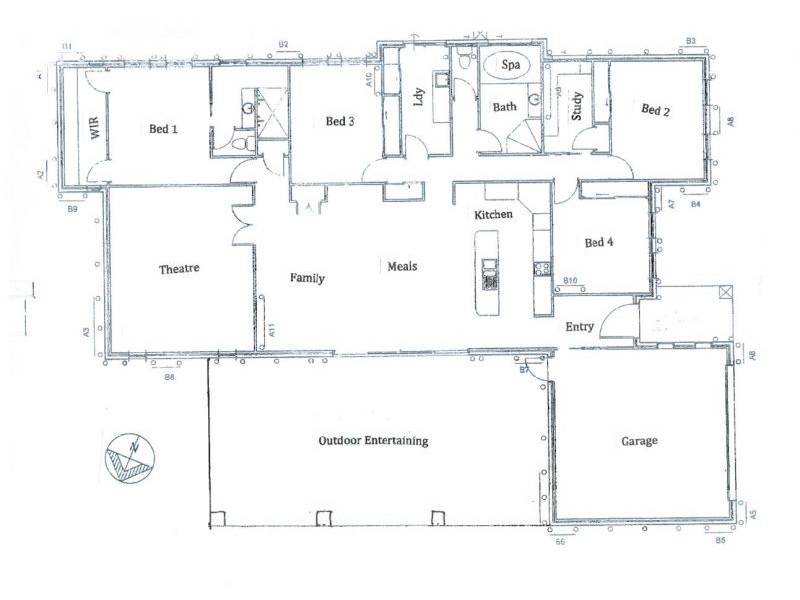 21 Senor Avenue, Urangan QLD 4655