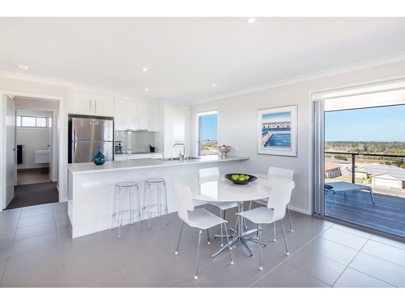 17 Sandy View Drive, Nikenbah QLD 4655