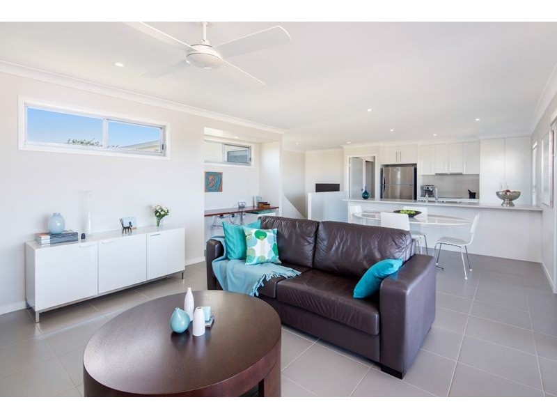 17 Sandy View Drive, Nikenbah QLD 4655