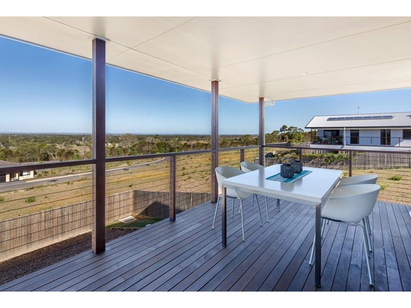 17 Sandy View Drive, Nikenbah QLD 4655