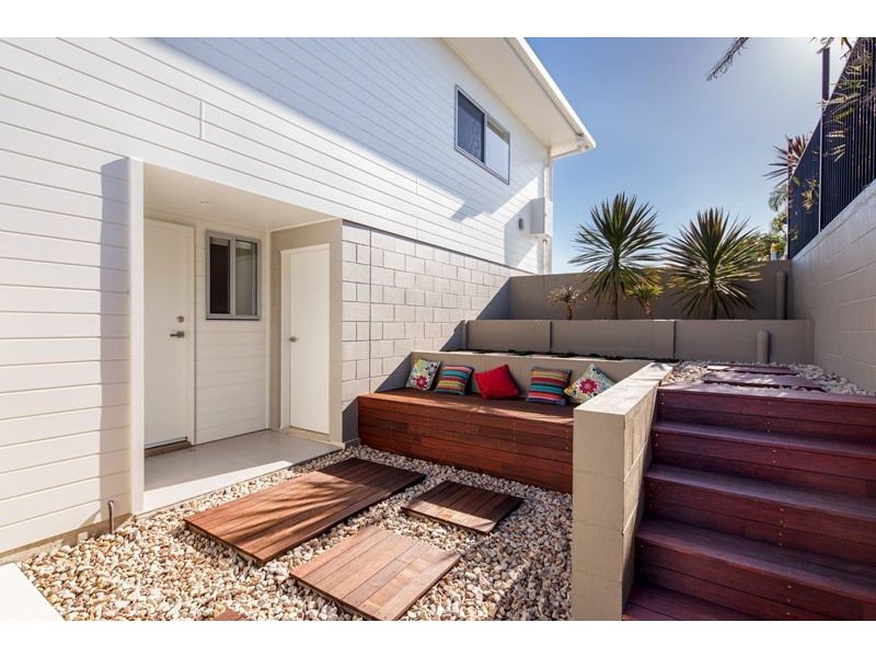 17 Sandy View Drive, Nikenbah QLD 4655