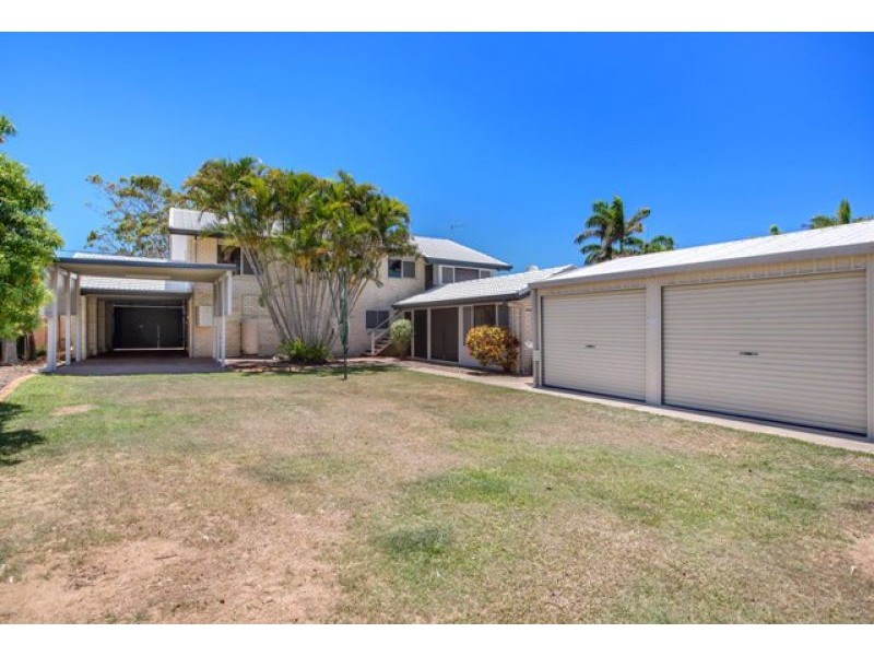 58 Esplanade, Point Vernon QLD 4655