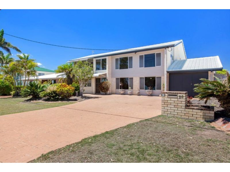 58 Esplanade, Point Vernon QLD 4655