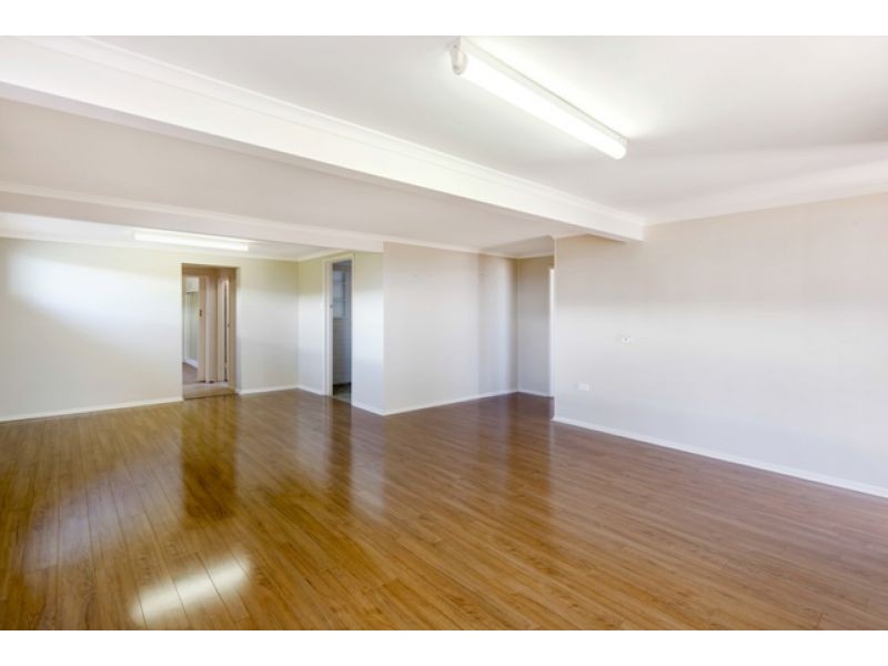 58 Esplanade, Point Vernon QLD 4655