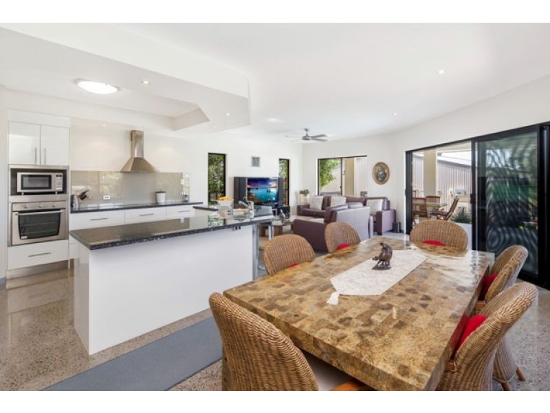 5 Jasmine Court, Dundowran Beach QLD 4655