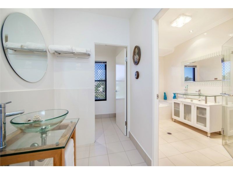 5 Jasmine Court, Dundowran Beach QLD 4655