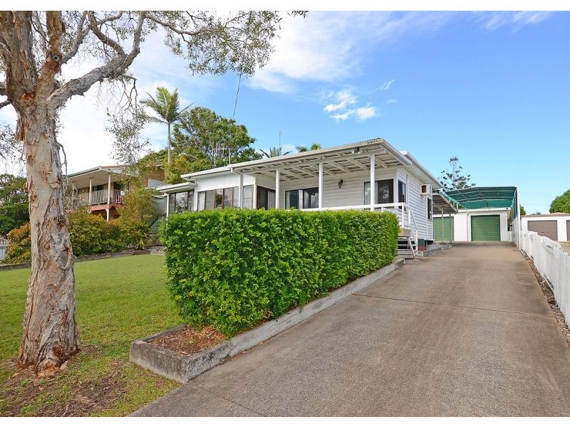 43 Kent Street, Urangan QLD 4655